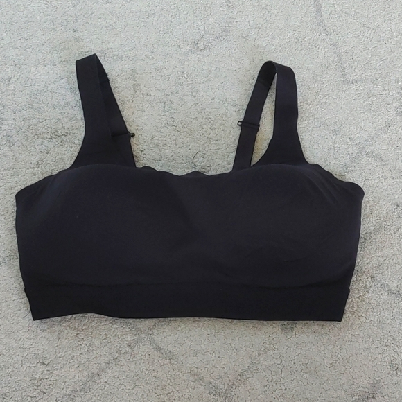 Lululemon sports bra - Picture 1 of 3